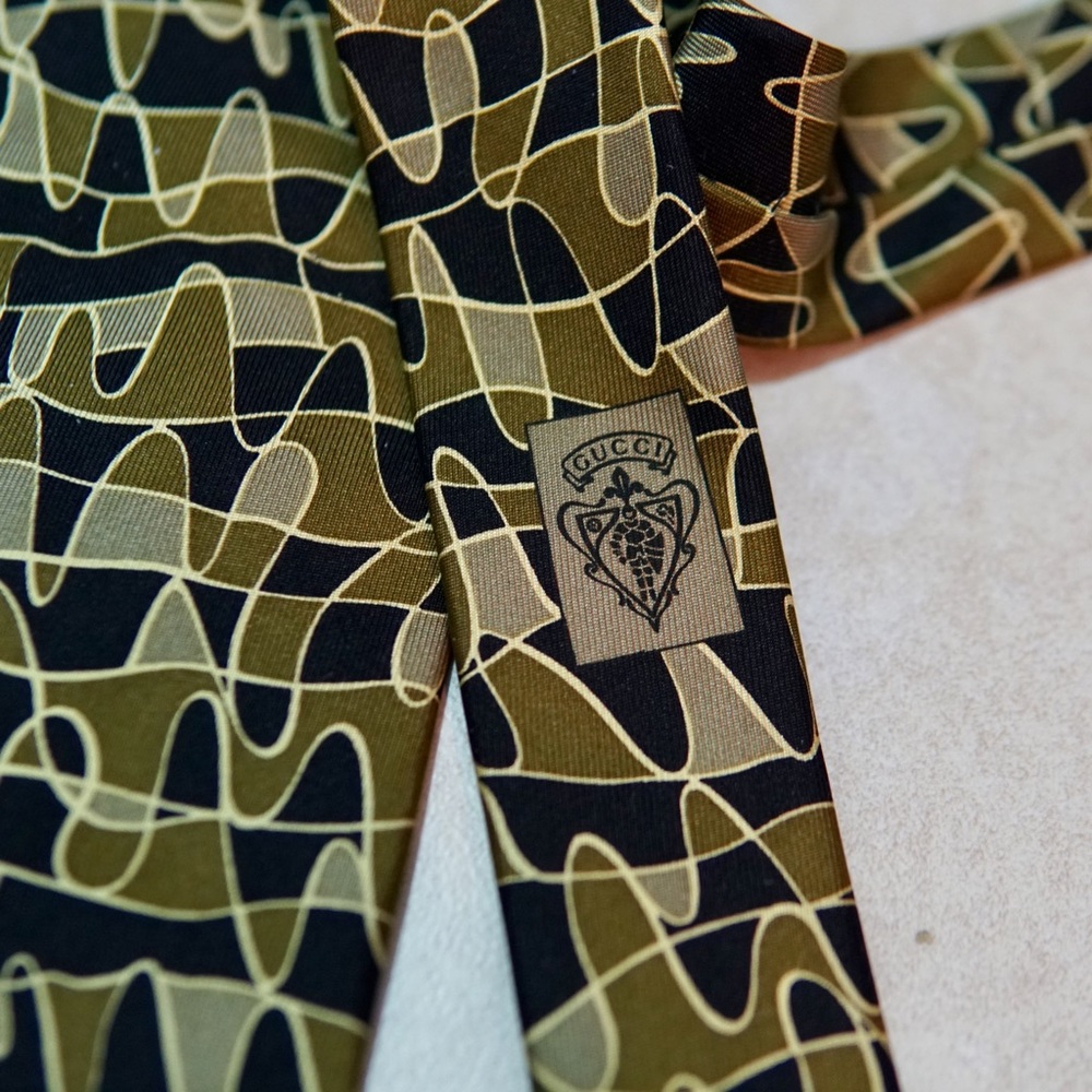 Rare abstract pattern Gucci tie! - Picture 4 of 6